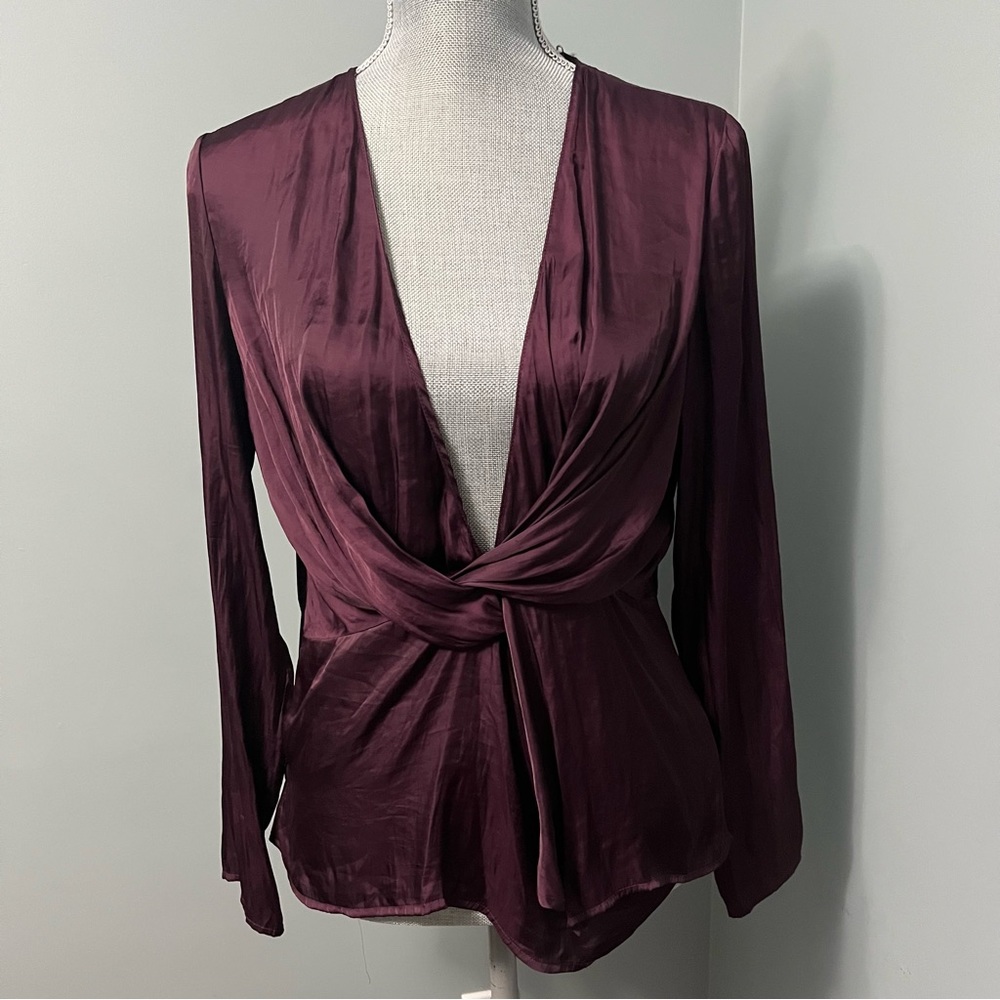 LUSH NWT Long sleeve plunge v-neck blouse women’s size Medium feminine